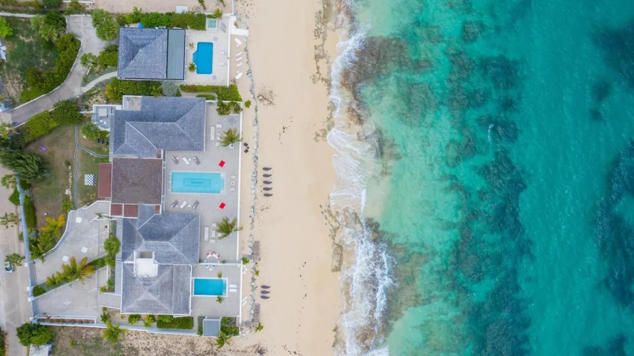 La Perla Bianca - 1 Bedroom Beachfront Luxury Villa Offering Utmost Privacy Les Terres Basses