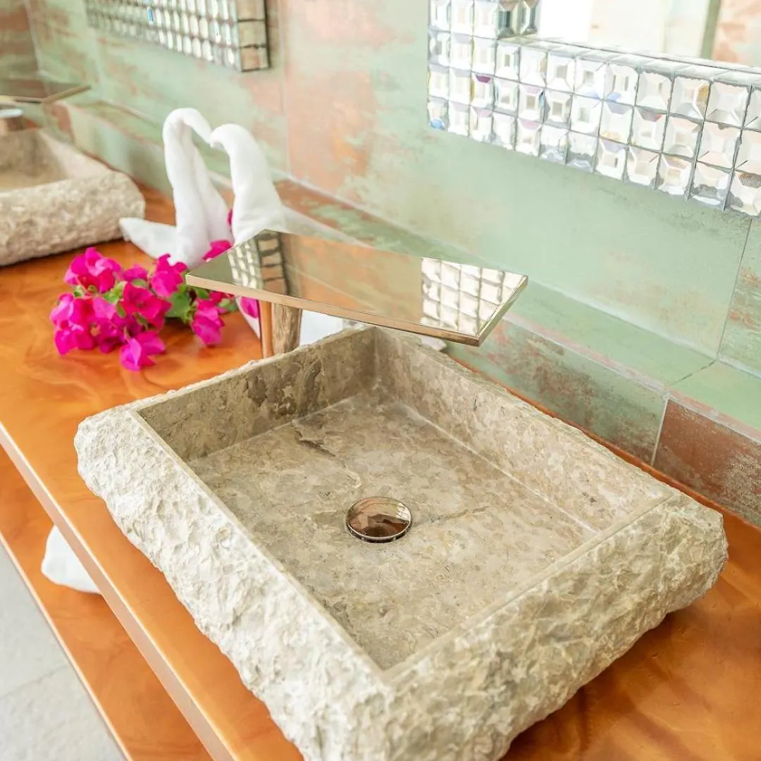 La Perla Bianca - 1 Bedroom Beachfront Luxury Villa Offering Utmost Privacy Les Terres Basses